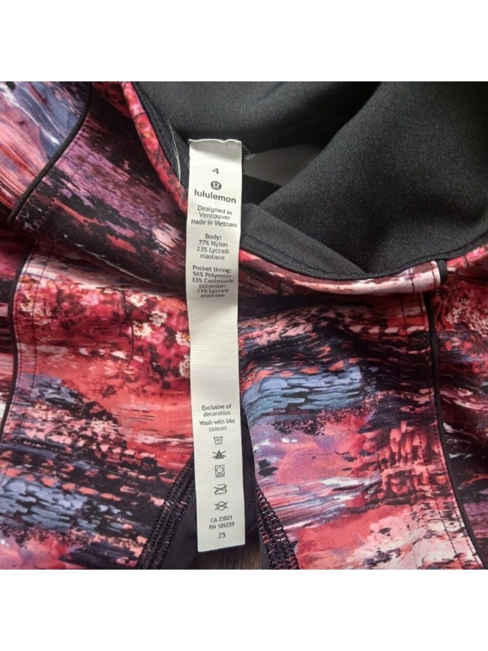 Lululemon Sculpted Panel Leggings Size 4  Black & Pink Print 11.5"x38" Yoga Gym - Picture 5 of 8